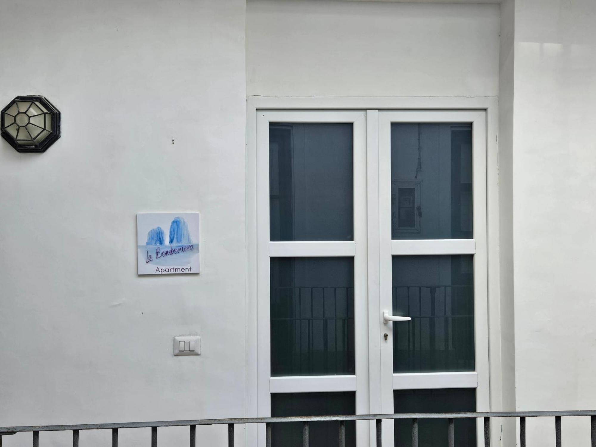 La Bomboniera Apartment กาปรี ภายนอก รูปภาพ